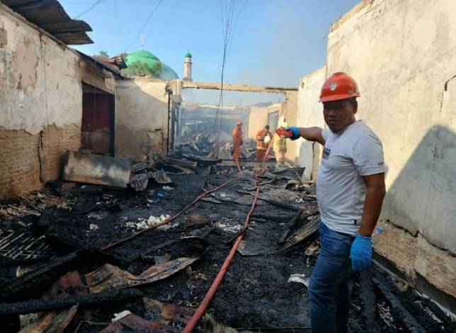 Berhasil Selamatkan Ayahnya Namun Gagal Bawa Keluar Kakak dan Dua Keponakan