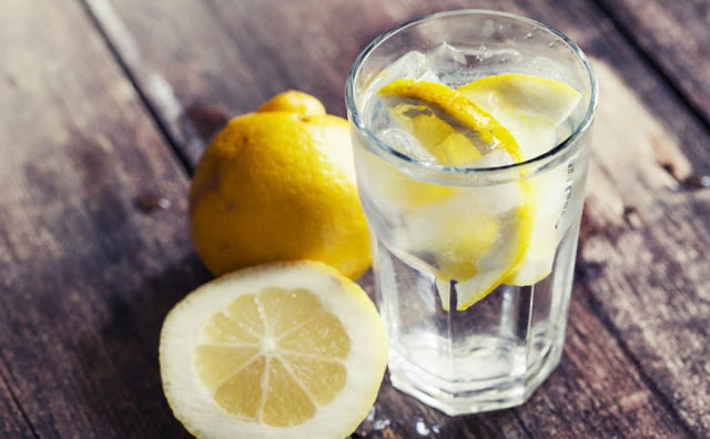 Tak Perlu Minum Obat, 10 Masalah Kesehatan Ini Bisa Diatasi dengan Air Lemon