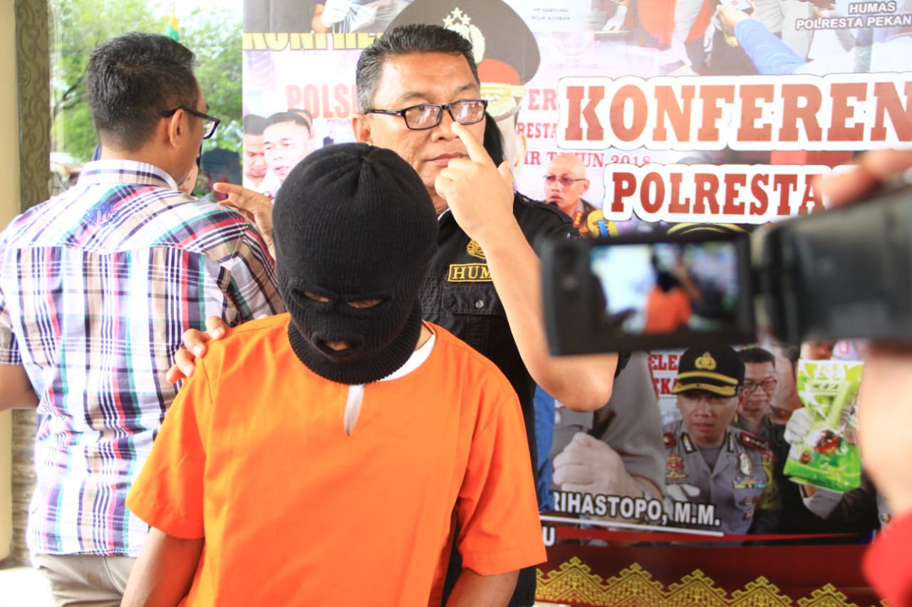 Diajak Jalan-jalan dan Makan Bocah 9 Tahun Disetubuhi 