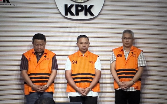 KPK Tetapkan Gubernur, Kadis PUPR dan Tenaga Ahli sebagai Tersangka OTT di Riau