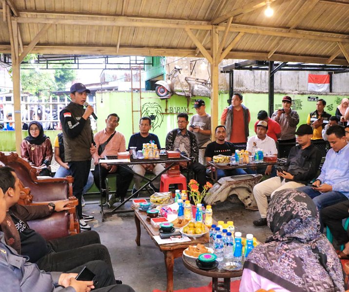 Kepala Dinas Perkim Dampingi Pj Walikota Sambangi Warga Kecamatan Binawidya