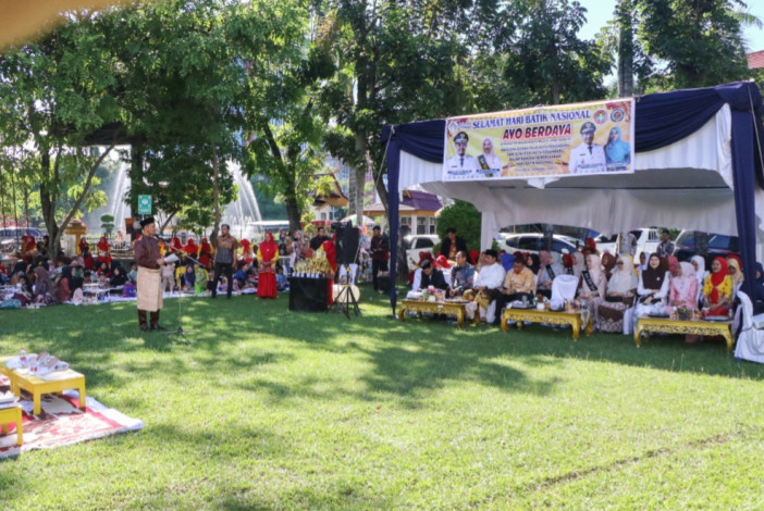 Walikota Pekanbaru Dukung Pelestarian Batik dan Peningkatan Kualitas Guru PAUD