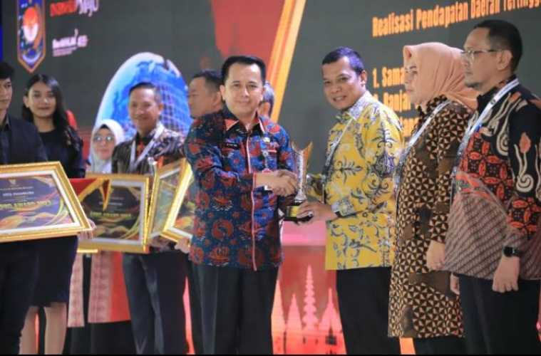 Pemko Pekanbaru Borong Dua Penghargaan dalam Ajang APBD Award 2023 dari Kemendagri