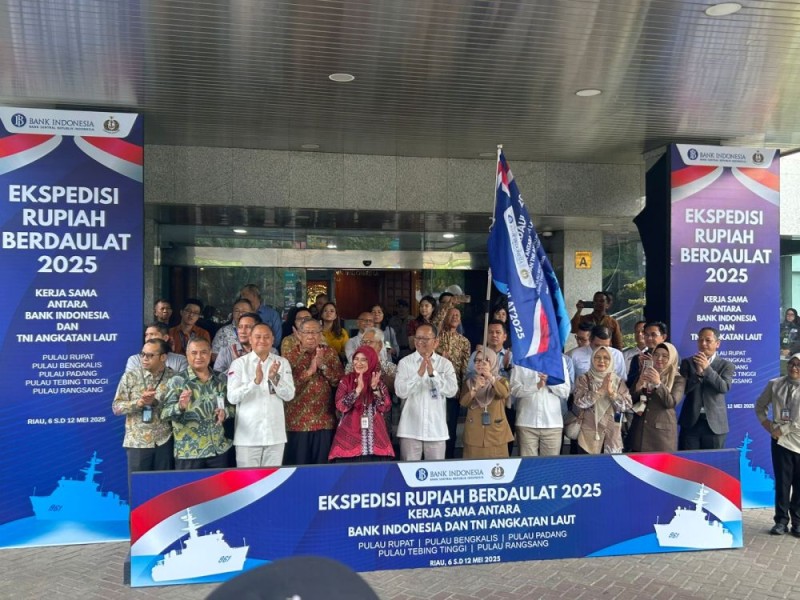 Pemprov Riau dan BI Lepas Tim Ekspedisi Rupiah Berdaulat