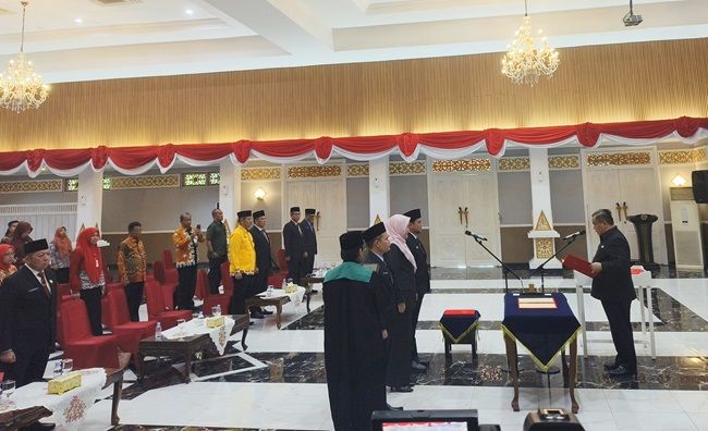 Pj Gubri Resmi Lantik 3 Pejabat Eselon II Pemprov Riau, Ini Nama-namanya