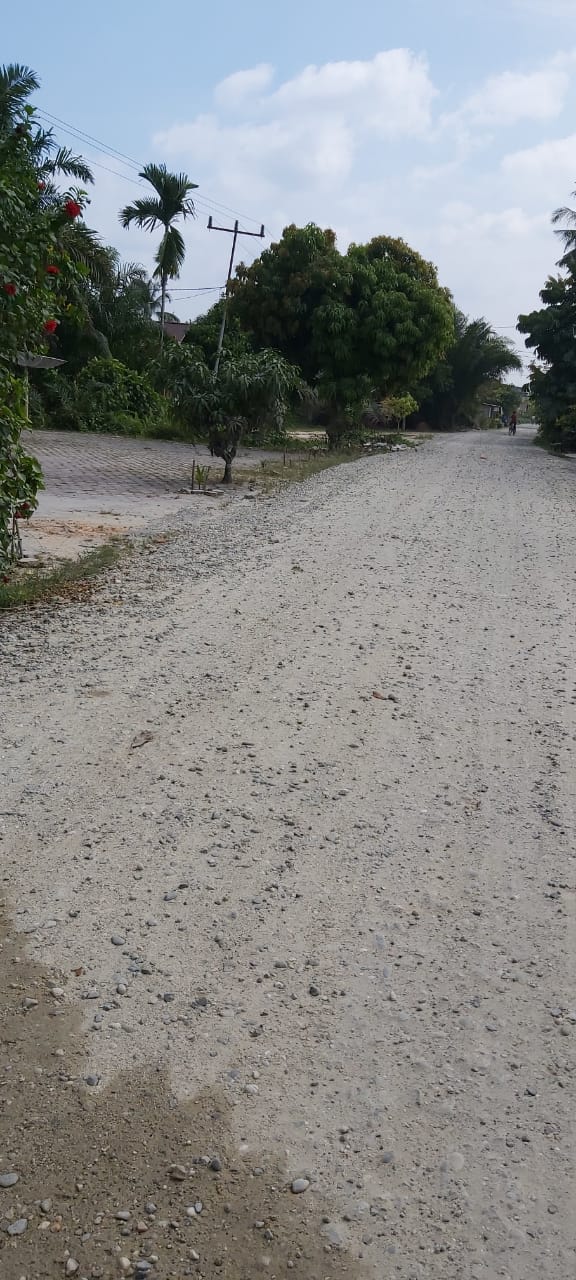 Jalan Tak Kunjung Dikerjakan, Masyarakat  Adukan Kontraktor ke Dinas PUPR Kabupaten Kampar