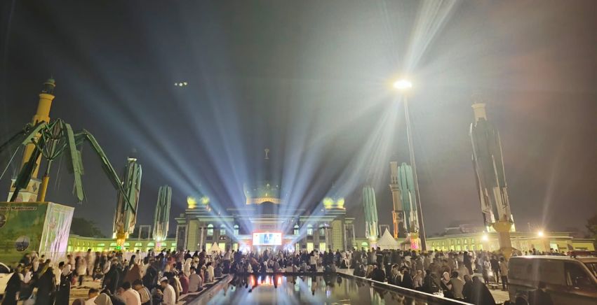 Ribuan Masyarakat Hadiri Tablig Akbar Bersama UAS dan Ustaz Das’ad Latif