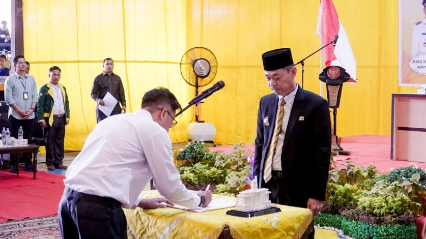 Bupati Rohil Serahkan 766 SK Pengangkatan PPPK Tahun 2023