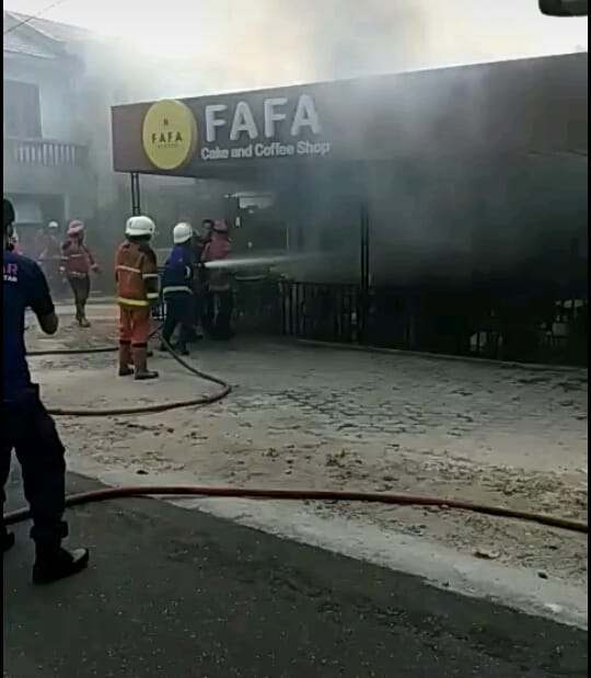 Api Lahap Toko Roti Fafa Chesse di Pekanbaru