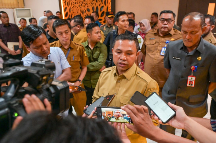 Ditanya soal Mutasi Pejabat, Ini Respon Abdul Wahid