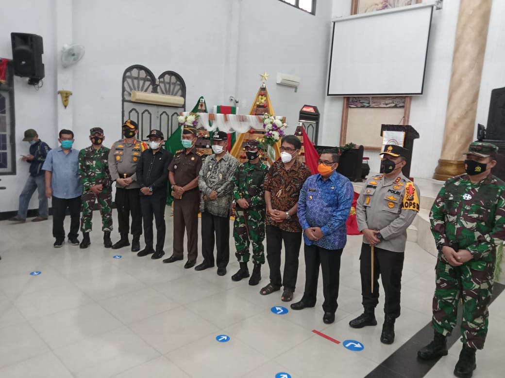 Dampingi Wagubri, Danrem 031 WB  Tinjau Kesiapan Pengamanan Gereja di Kota Pekanbaru