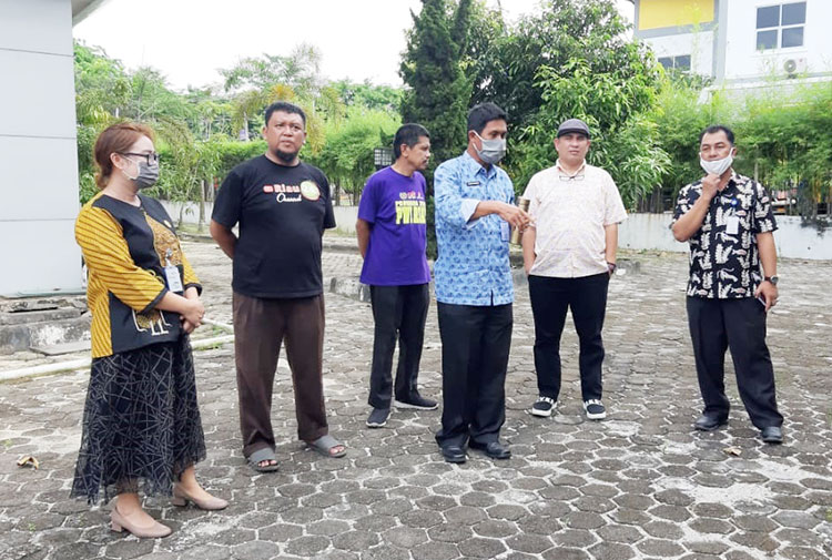 Tindaklanjuti Budidaya Perikanan, Kadiskanlut Riau Kunjungi PWI Riau