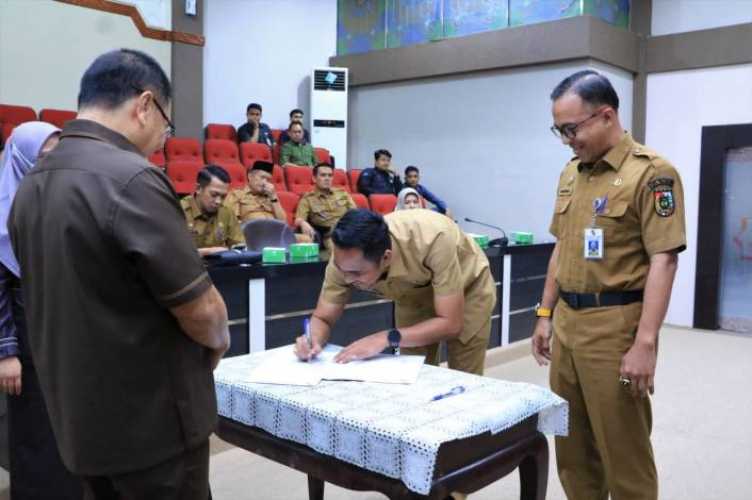19 Pejabat Pemko Pekanbaru Sertijab, Ini Arahan Kepala BKPSDM