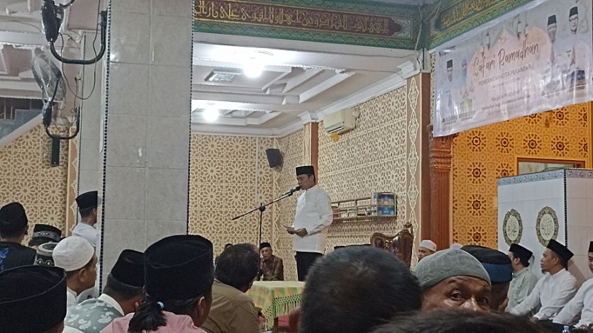 Safari Ramadan Perdana di Masjid Al-Washliyah, Pj Walikota Pekanbaru Sampaikan Program Prioritas