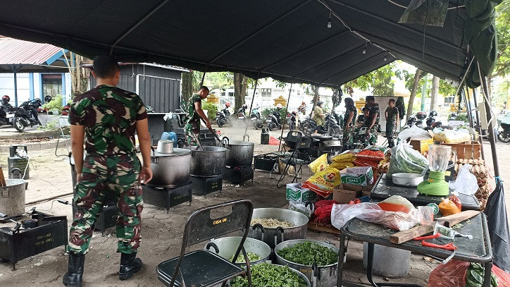 Dapur Umum Pemko Pekanbaru Masih Siapkan 5.000 Nasi Bungkus untuk Korban Banjir