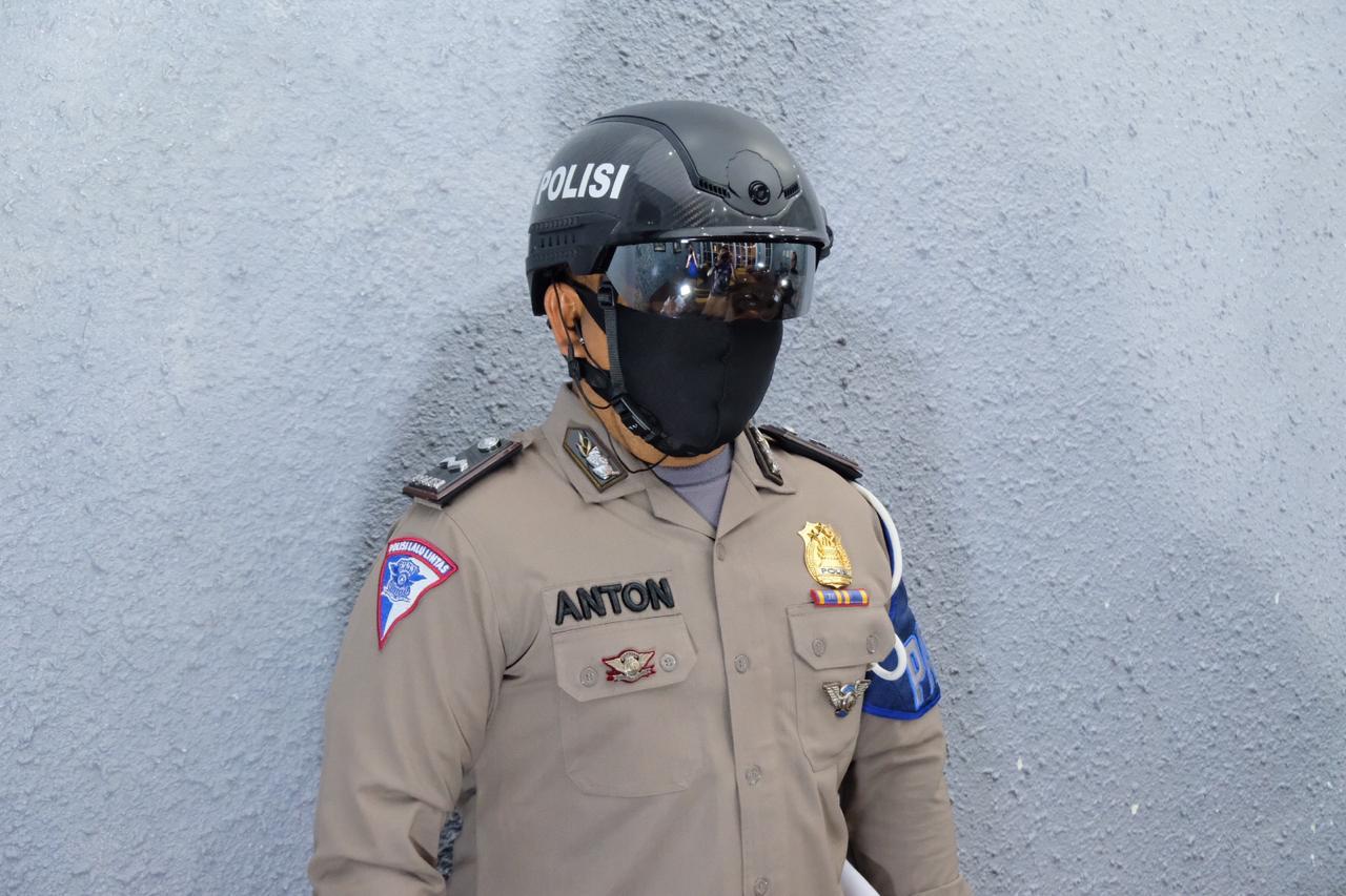 Polda Riau Gunakan Smart Helmet Thermal 