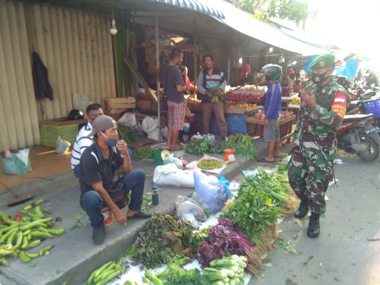 Penegakan Prokes Rutinitas Babinsa di Wilayah Teritorial