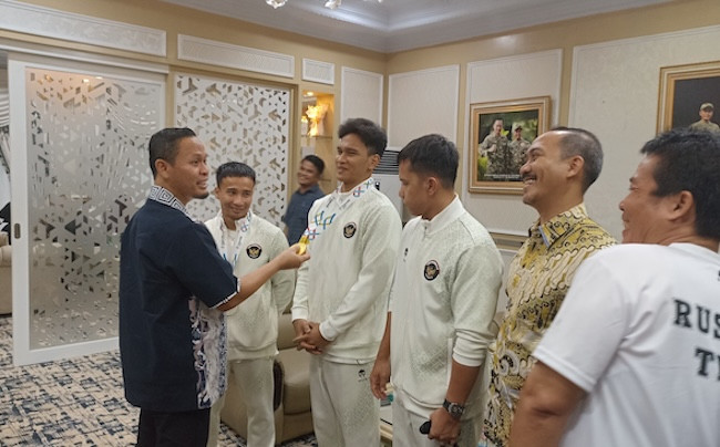 Pemko Pekanbaru Beri Bonus Rp100 Juta untuk Atlet Senam Peraih Medali di SEA Games