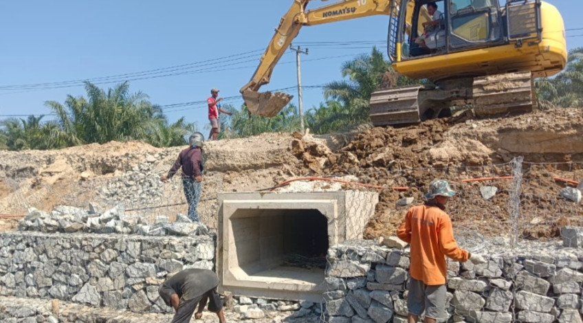 UPT V PUPR-PKPP Riau Perbaiki Infrastruktur di Empat Ruas Jalan Kampar