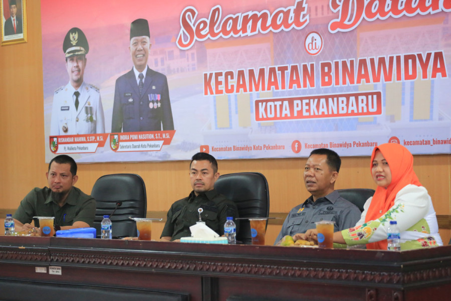 Pj Walikota Pekanbaru Kunjungan Kerja ke Kecamatan Binawidya