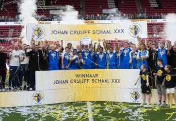 Kalahkan PSV 4-0, AZ Alkmaar Juara Johan Cruyff Shield 2026