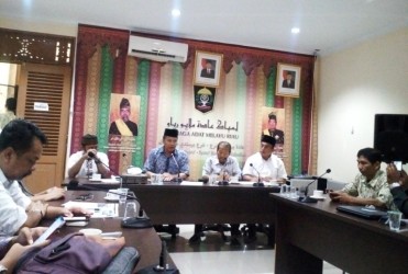 LAM Riau Keluarkan 6 Warkah Amaran Atas Penghinaan Gubernur Syamsuar oleh Suporter PSPS