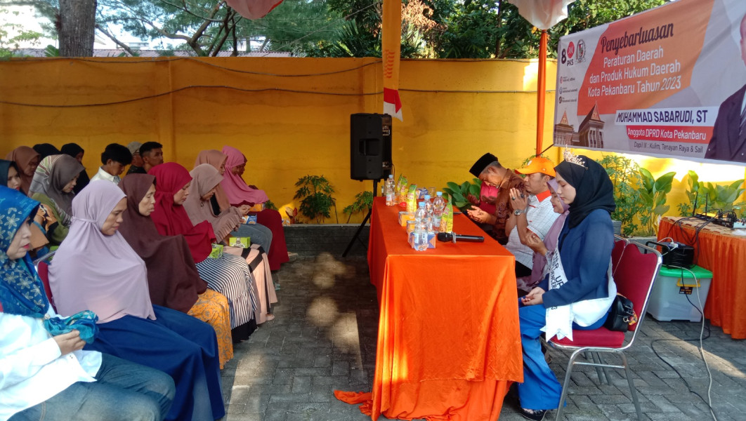 Ketua DPRD Kota Pekanbaru M Sabarudi Laksanakan Penyebar Luasan Perda di Jalan Kenanga Kulim