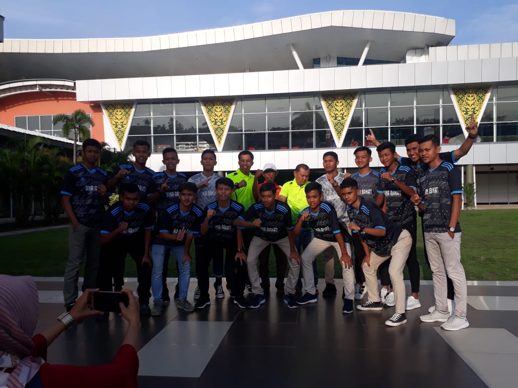 Juara Suratin U 17 Zona Riau , Bina Bakat Bertolak ke Malang