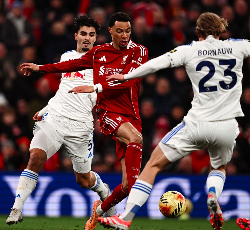 Leeds Paksa Liverpool Berbagi Poin di Anfield