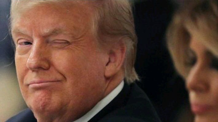 Covid-19, Trump Dilarikan ke Rumah Sakit Pakai Helikopter