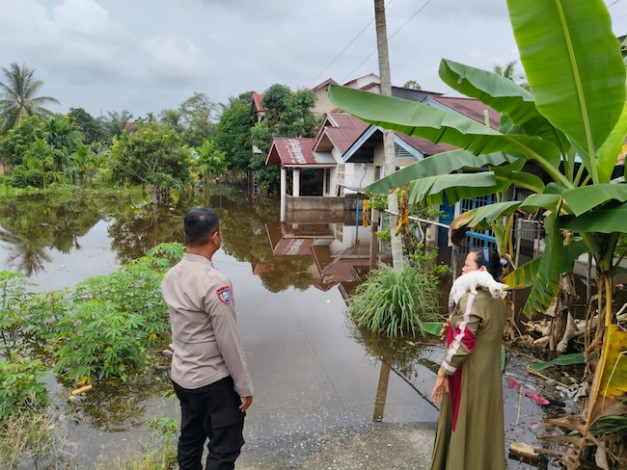 Delapan Kecamatan Terdampak Banjir di Kampar, Polda Riau Kerahkan Personel