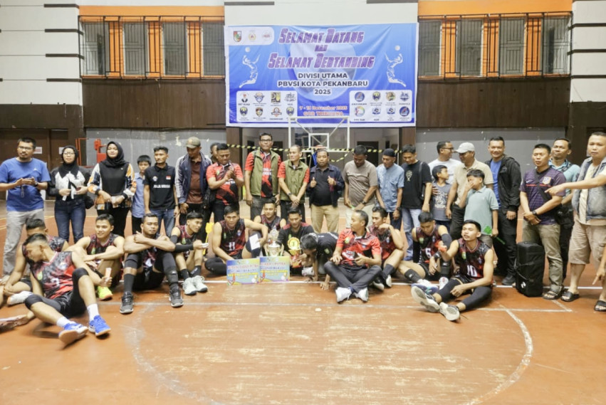 Tim Voli Satpol PP Riau Juara I Divisi Utama PBVSI Pekanbaru 2025