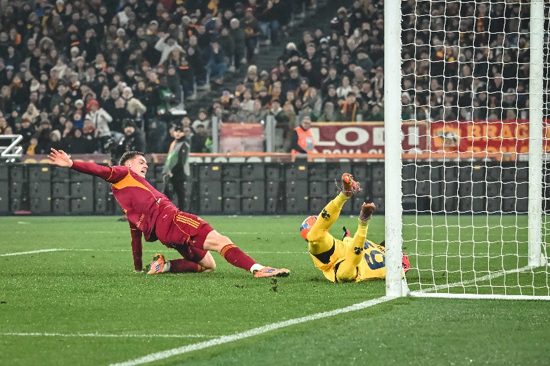 Legenda AS Roma Pulang dengan Kekalahan 3-1