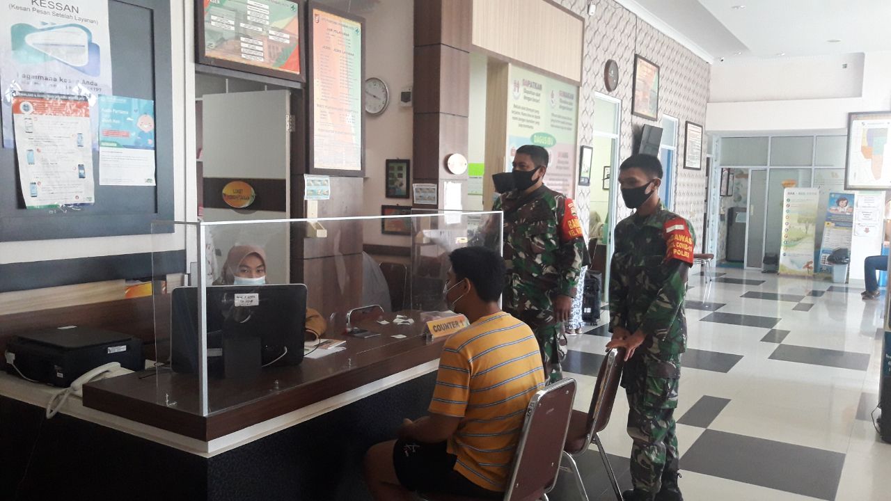 Peduli Kesehatan Warga, Babinsa Monitoring ke Puskesmas