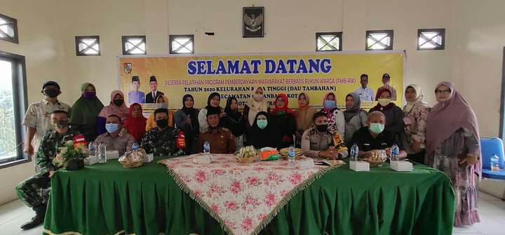 Babinsa Hadiri Penutupan Pelatihan PMB RW Tahun 2020 di Kelurahan Kota Tinggi