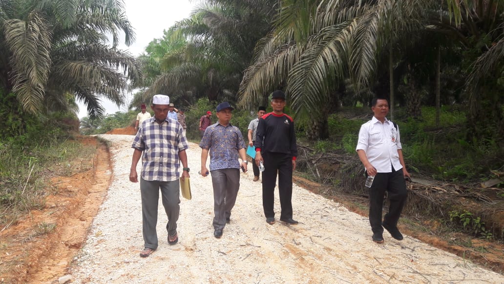 Saat Reses, Sabarudi dan Wakil Walikota, Serta Kadis PUPR Mengunjungi TPU Mayang Sari II