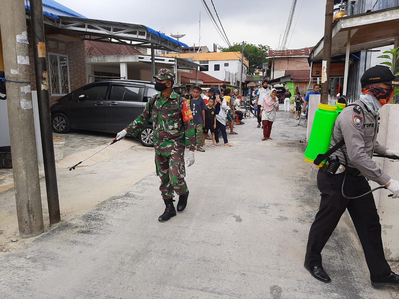 Mengintip Rutinitas Babinsa Sumahilang di  Hari Pertama PSBB Pekanbaru