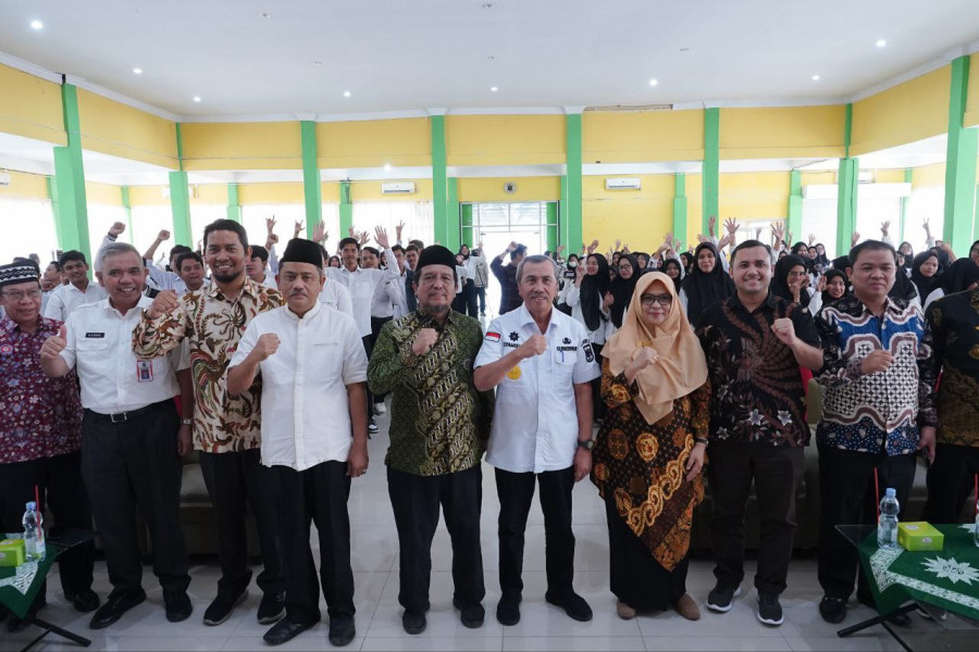 Hadir di Acara Pembekalan Purna Studi UMRI 2023, Ini pesan Gubernur Riau