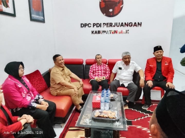 Gelar Konsolidasi Pengurus DPC PDIP Siak 2026-2030, Irving Kahar Tegaskan Penyeimbang Kekuasaan, Plt Gubri Dorong Keberanian Ambil Keputusan