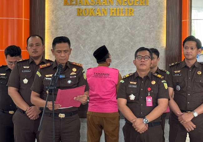 Dugaan Korupsi Proyek SMPN 4 Panipahan, Kadisdik dan PPTK Rohil Jadi Tersangka