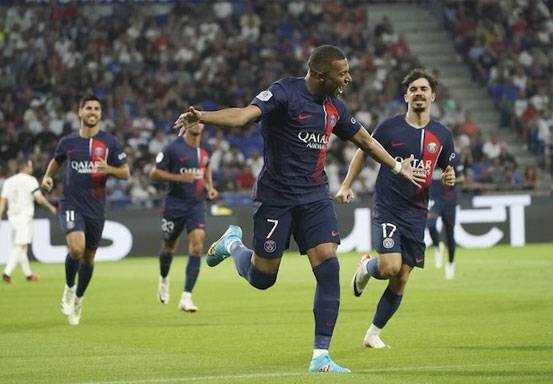 PSG Hajar Lyon 4-1, Les Parisiens Naik Peringkat Klasemen