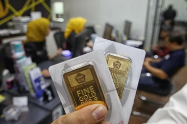 Harga Emas Antam Naik Tipis