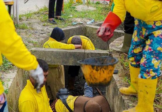 PUPR Pekanbaru Normalisasi Drainase di Titik Rawan Banjir