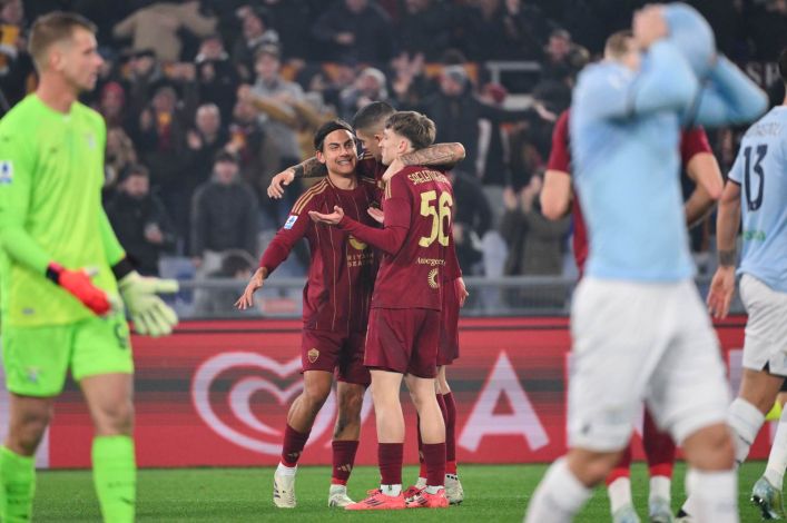 Derby della Capitale Dimenangkan AS Roma