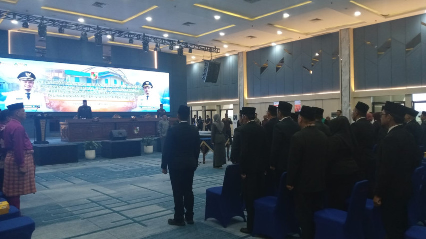 Satu Eselon II, Markarius Lantik 43 Pejabat Pemko Pekanbaru