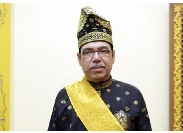 Disalatkan di Masjid Raya Annur, Jenazah Almarhum Datuk Seri Al Azhar Dimakamkan di Pemakaman Air Dingin