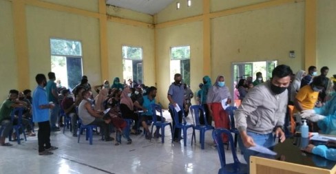 Antusiasme Warga Kecamatan Pusako Ikuti Vaksinasi 