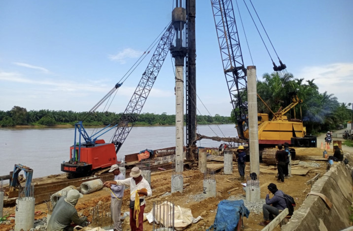 UPT IV PUPR Riau Gesa Perbaikan Jembatan Sei Sekayan Deras Inhu