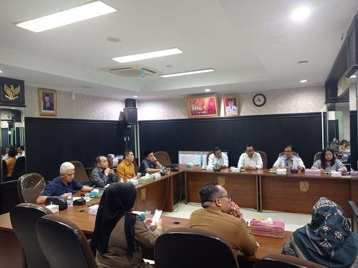 Hearing Apjatel, Komisi I DPRD Pekanbaru Tegaskan Cabut Tiang dan Kabel Provider Telekomunikasi Ilegal