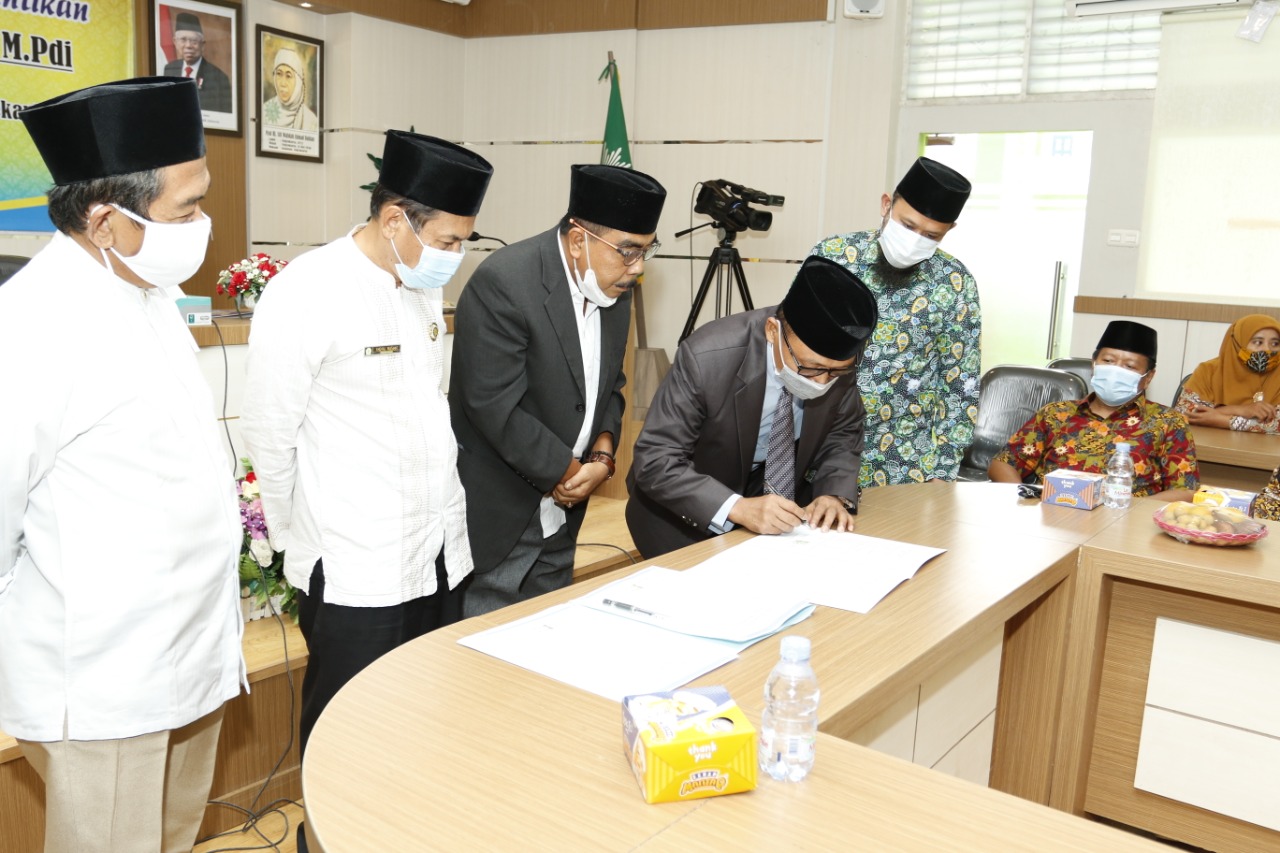 Paiman Sanen Resmi Dilantik Sebagai Kepala SMK Muhammadiyah 2 Pekanbaru
